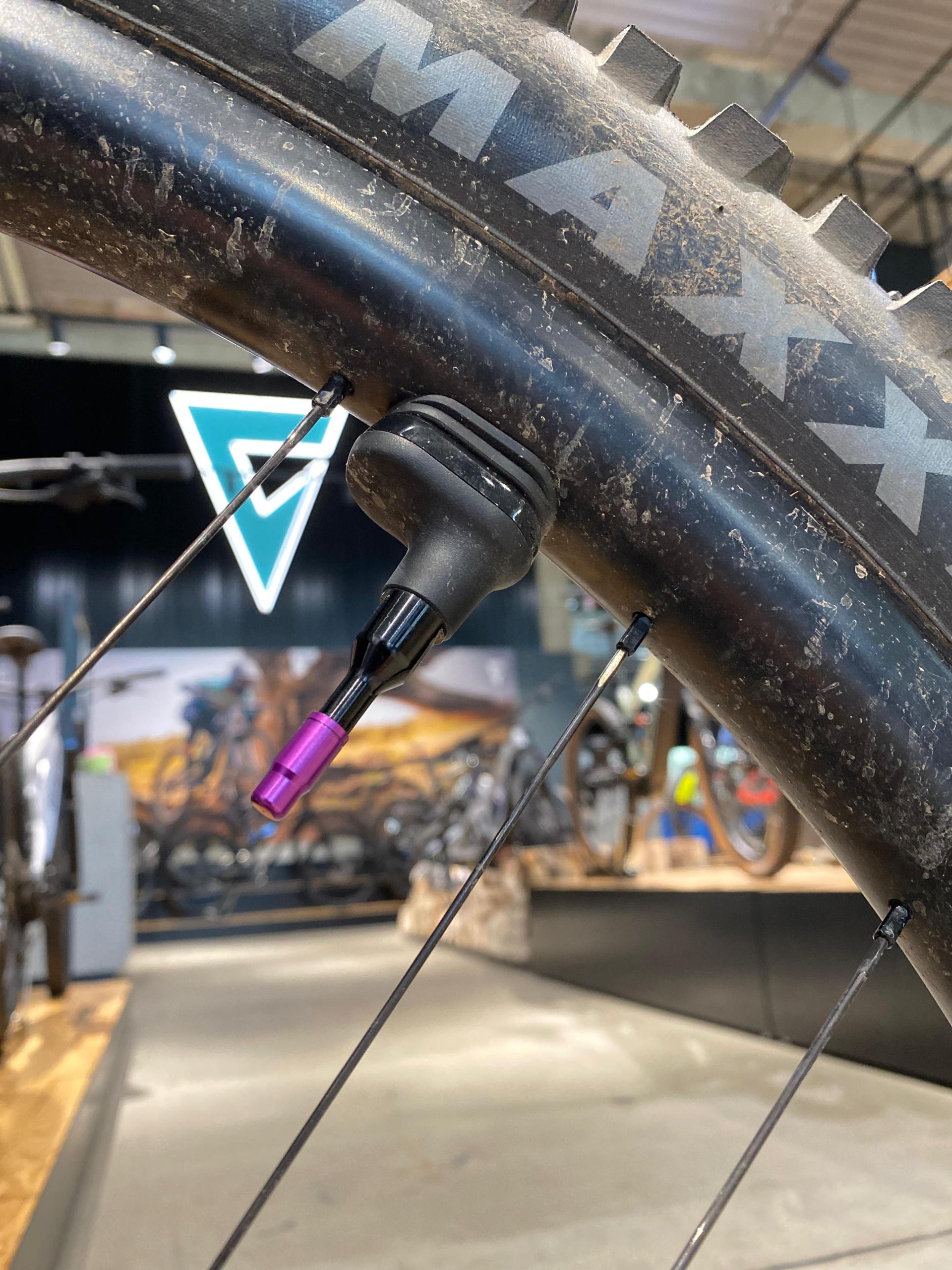 Reifendrucksensor am Fahrradventil